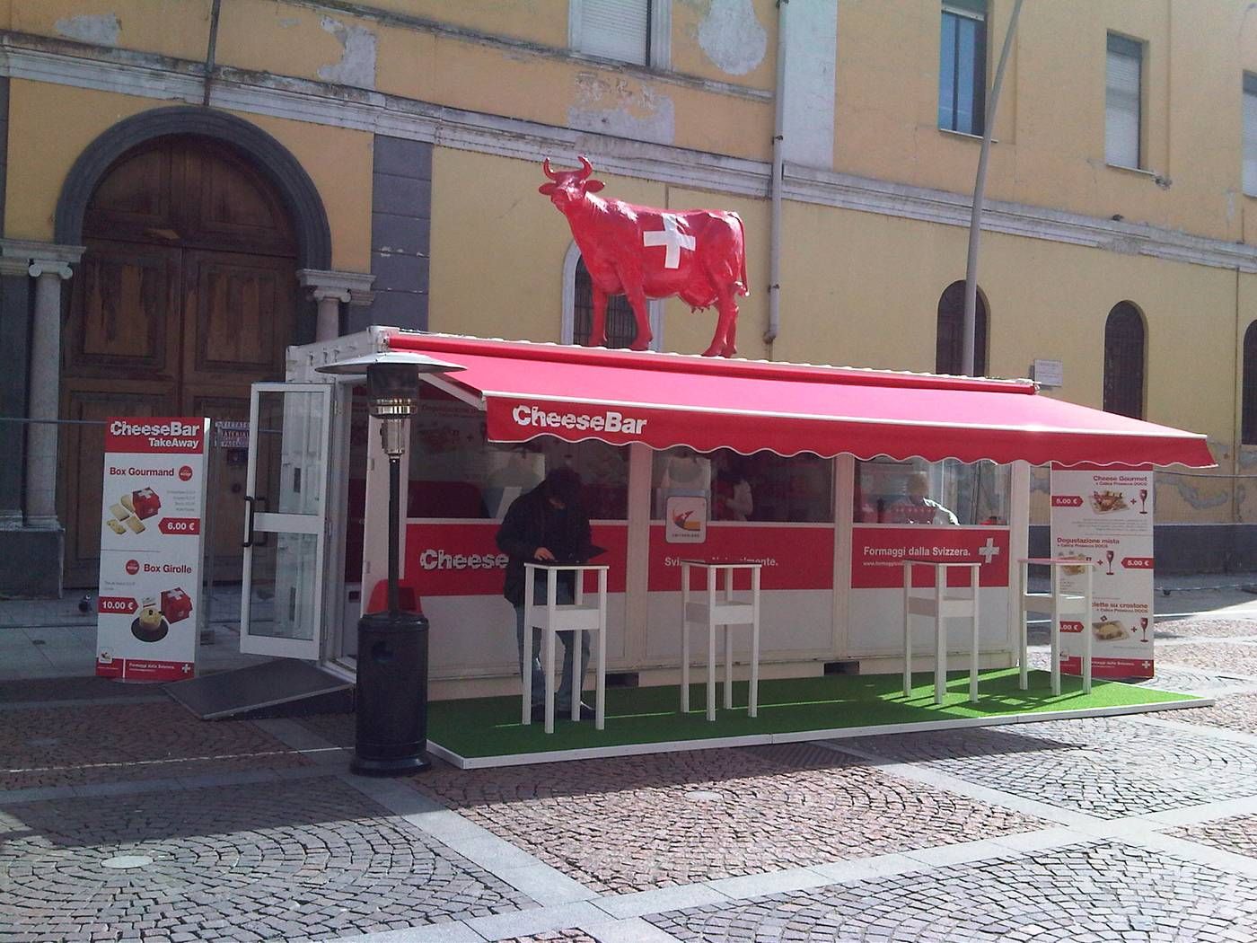 SWISS CHEESE BAR adverteam